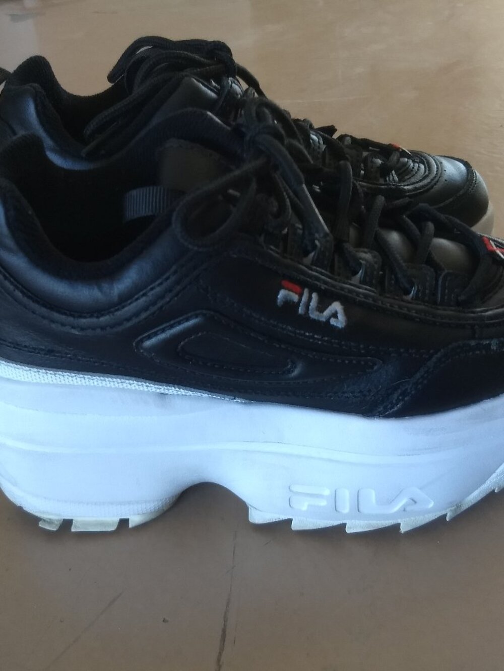 FILA Disruptor II Wedge Sneakers Women's 6 Black Leather Chunky 2" Platform